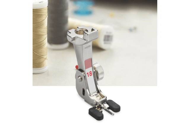 Trykkfot Bernina 18 Knappisyingsfot Passer til Bernina B,C,D,Ea2-4,Eb2-4,EcF 