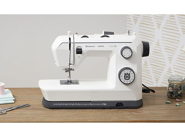 Husqvarna Viking Onyx 25 God mekanisk symaskin. 