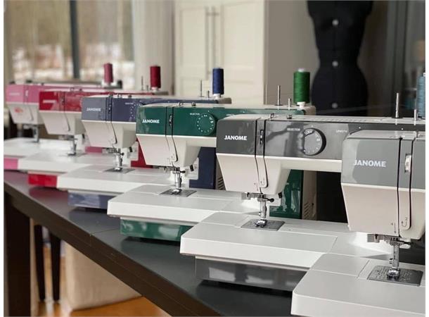 Janome 1522 Raud Mekanisk symaskin, stort syrom. 