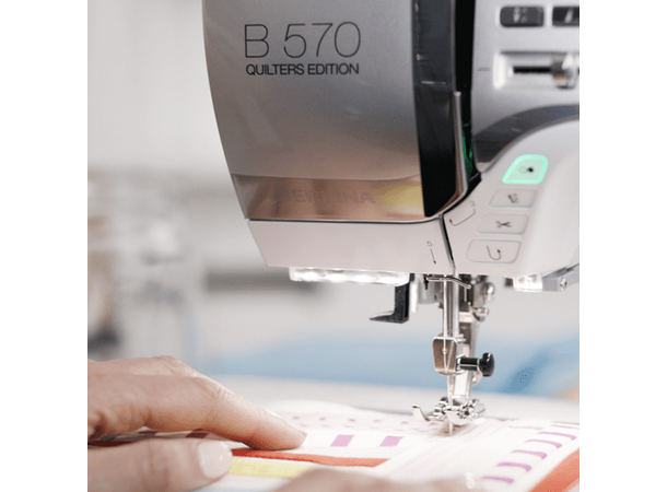 Bernina B570QE VIO Symaskin/Inkl. BSR Medfølger 1/4" fot #97 +  BSR fot 