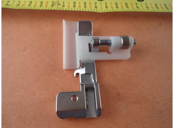 Trykkfot Brother Perlepåsyningsfot LS Passer til Brother Overlock maskiner 