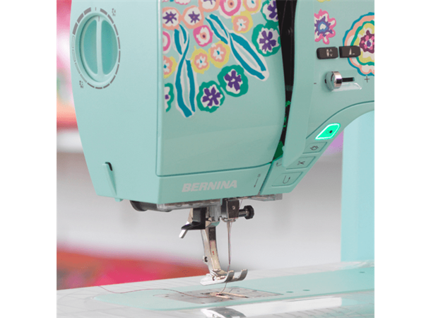 Bernina B475QE  Kaffe Edition/Trolley Gratis Trolley følger med