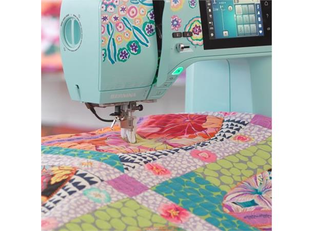 Bernina B475QE  Kaffe Edition/Trolley Gratis Trolley følger med