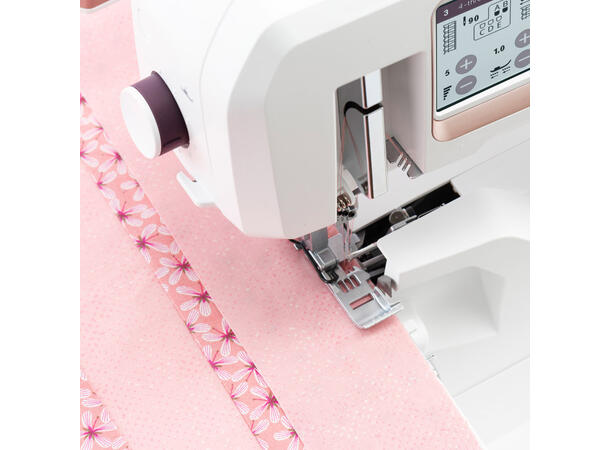 KAMPANJE: Husqvarna AMBER AIR S 600 Overlock maskin 